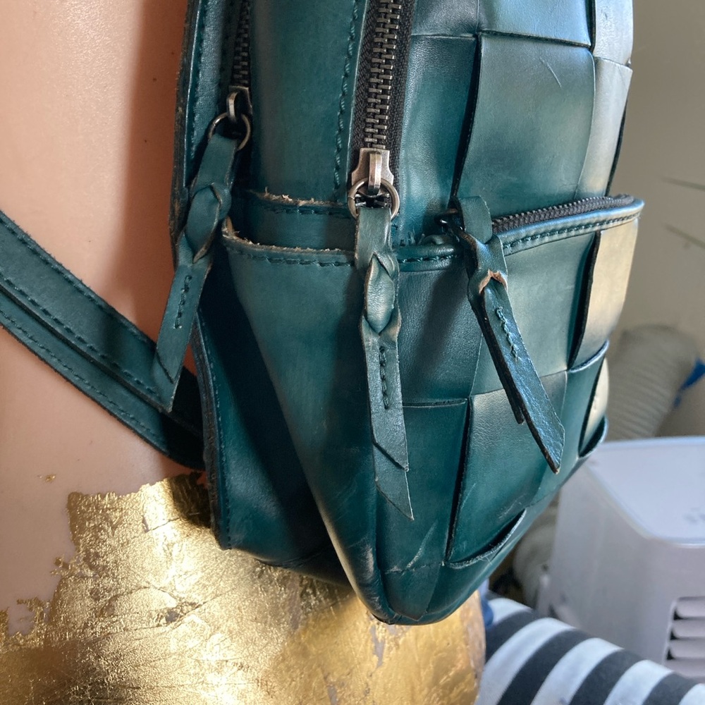 Patricia Nash Green Woven Leather Backpack Tablet Size Multi Pocket - Picture 2 of 8